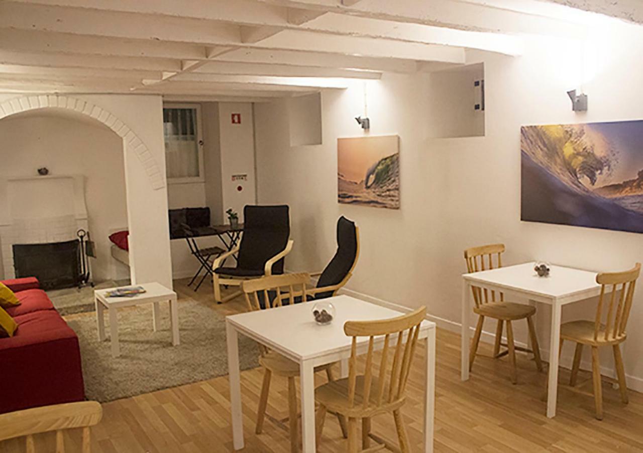 Watermark Surf House Bed and Breakfast Espinho  Εξωτερικό φωτογραφία